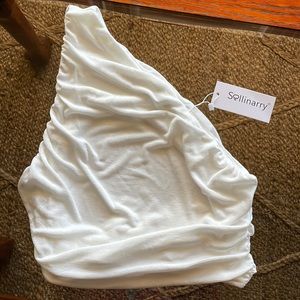 One shoulder ruched crop top